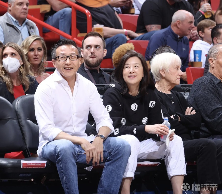 蔡崇信夫妇结束近30年婚姻，两人旗下众多商业项目不受影响